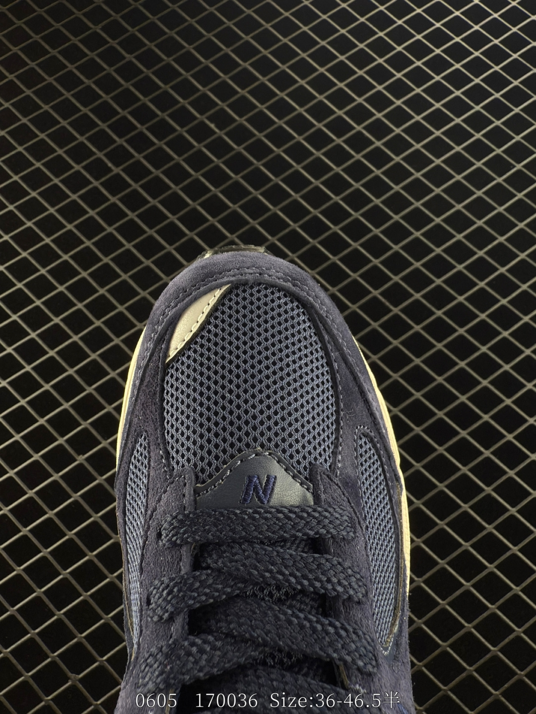 New Balance ML2002R0